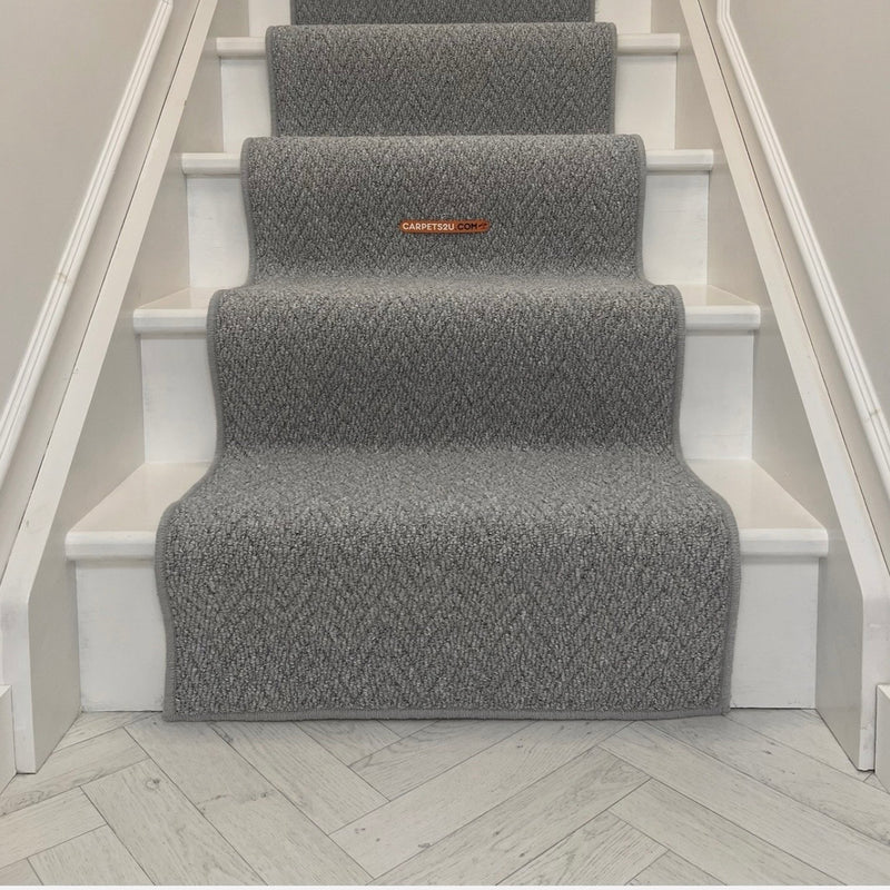 Havanna Light Grey Stair Runner with grey wool whipped edge